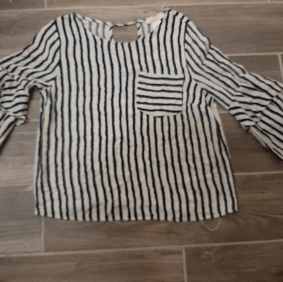 Urban Romantics - Picture 1 of 3